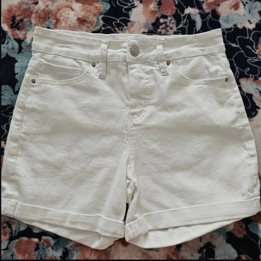 Royalty For Me Women's Cream Jean Shorts
